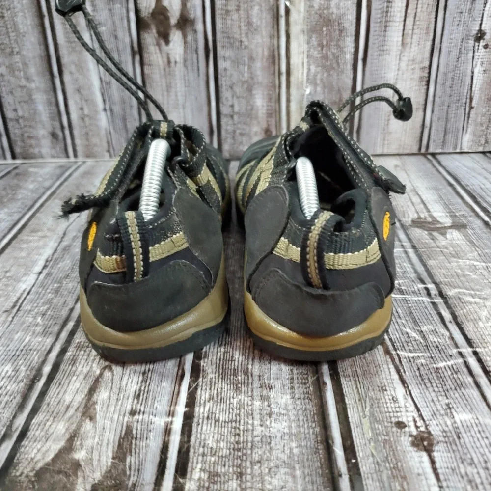 Keen Big Kid Newport H2 Sandal Black Tan Waterproof Hiking Shoes Unisex Size 5